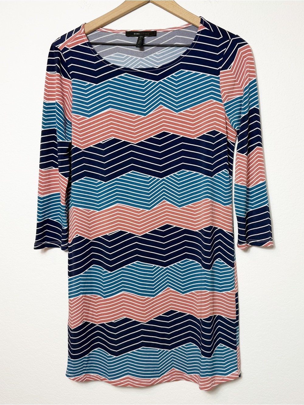 BCBGMAXAZRIA Blue Red Digital Wave Shift Dress Women's Size Small
